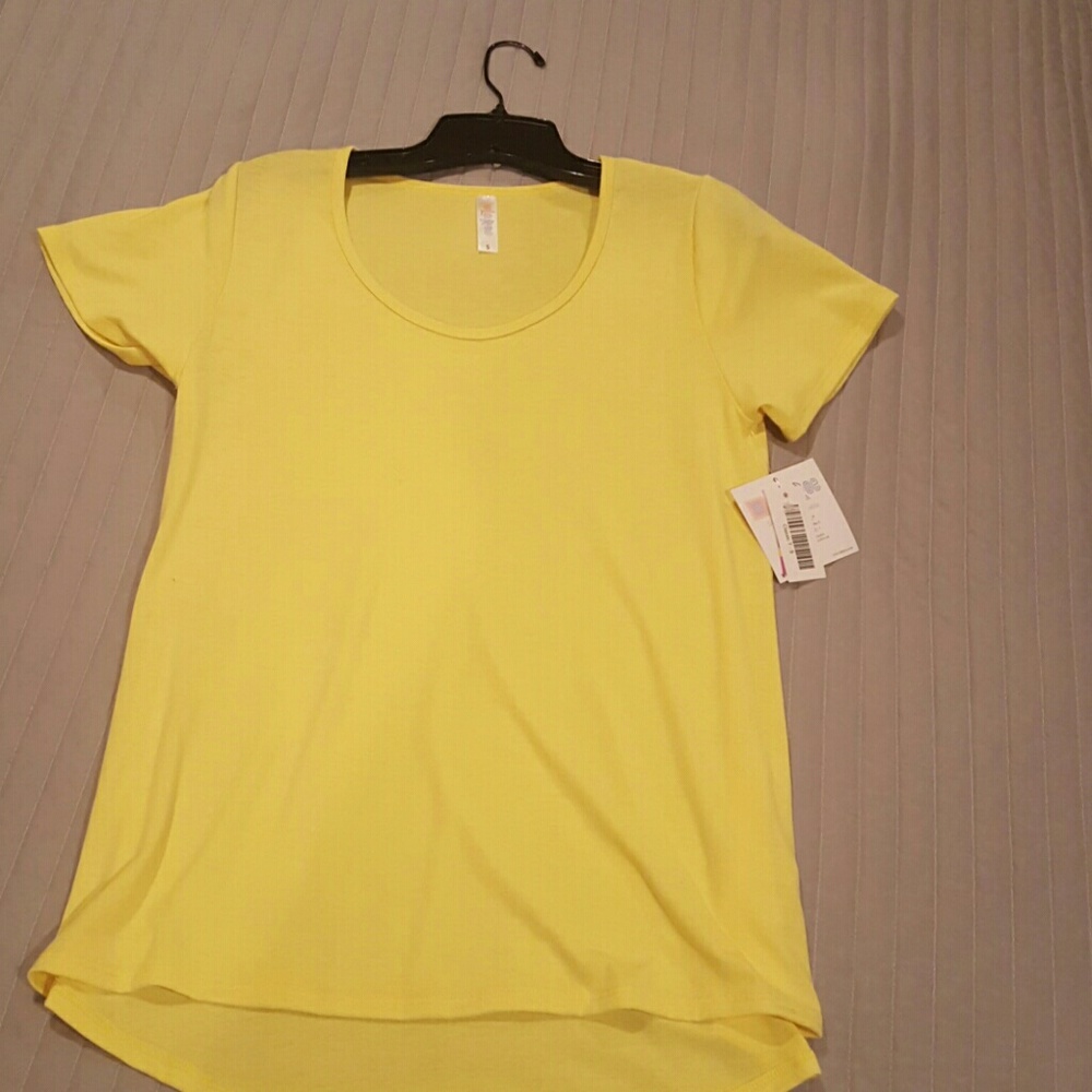 Lularoe classic tee
